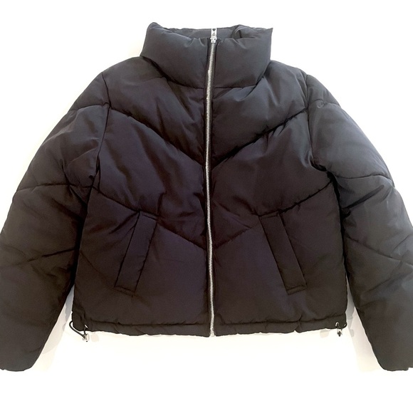 H&M Women’s Short Puffer Jacket - Picture 9 of 9